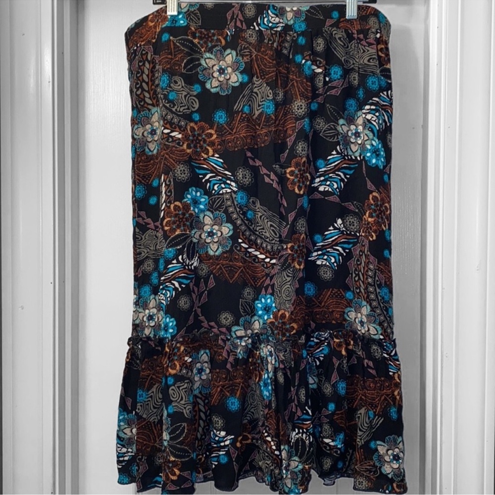 New! SagHarbor Moroccan Heat High-Waisted
Maxi Skirt